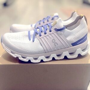 On Running-Cloudswift 3-White|Blueberry-
US 7.5M (Women’s)-Worn 1x